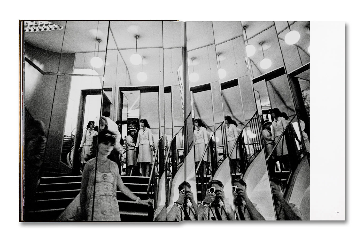 Chanel Haute Couture - Image 11