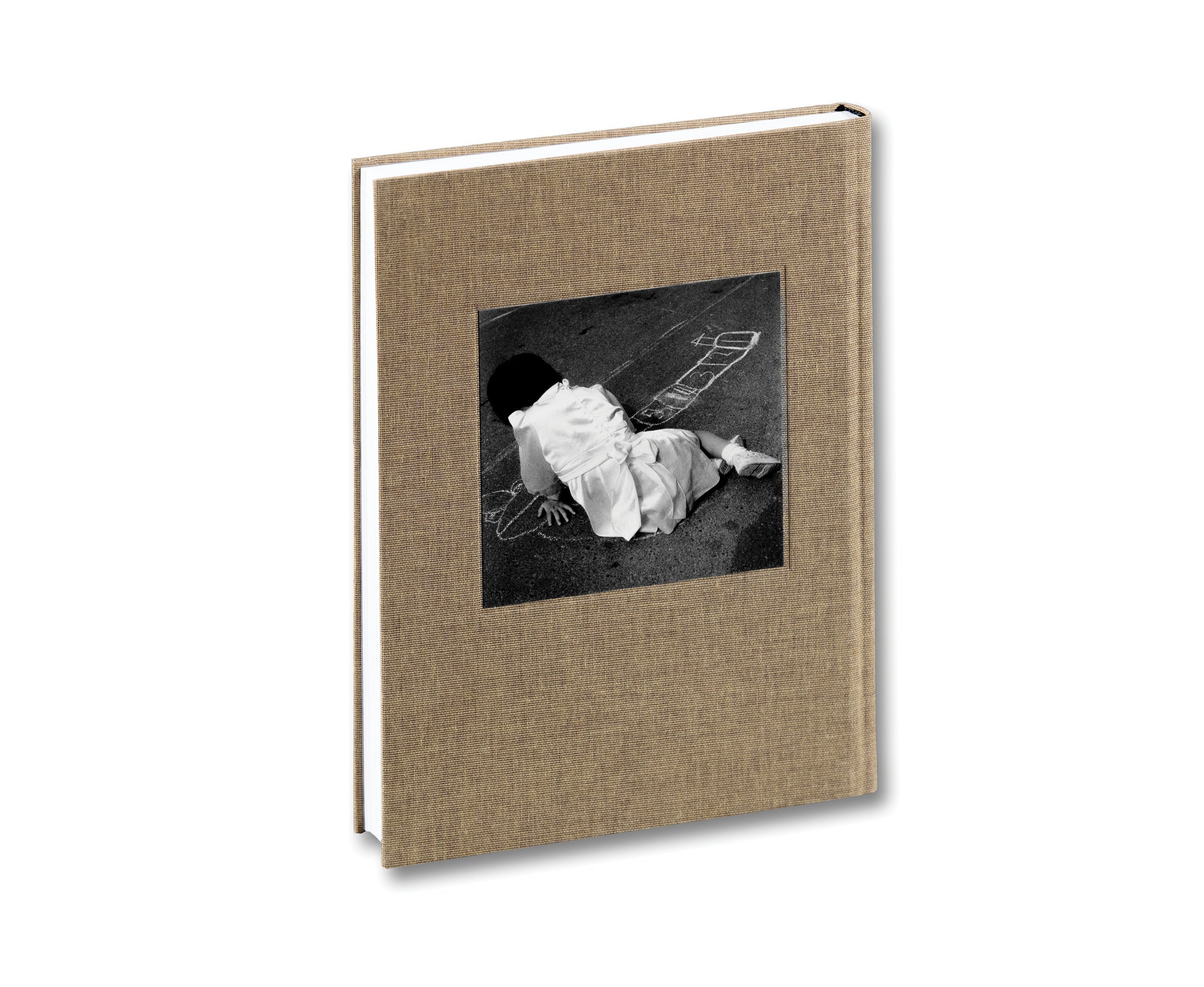 Exteriors: Annie Ernaux and Photography - Image 25