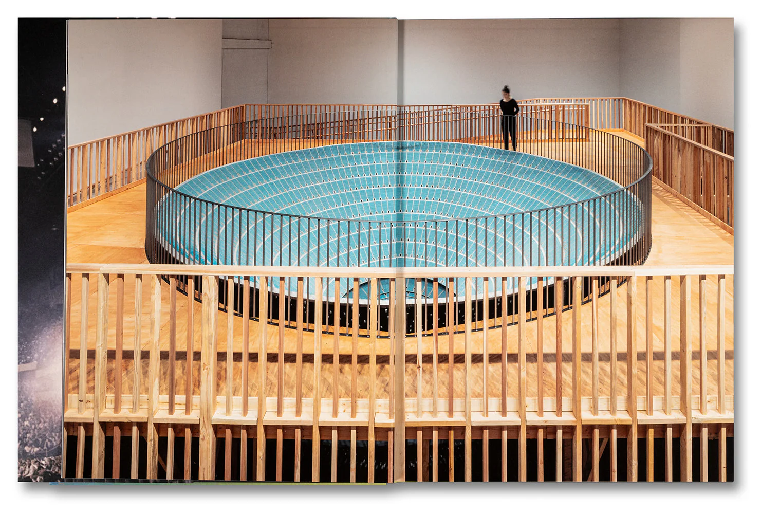 Paul Pfeiffer: Prologue to the Story of the Birth of Freedom - Image 8