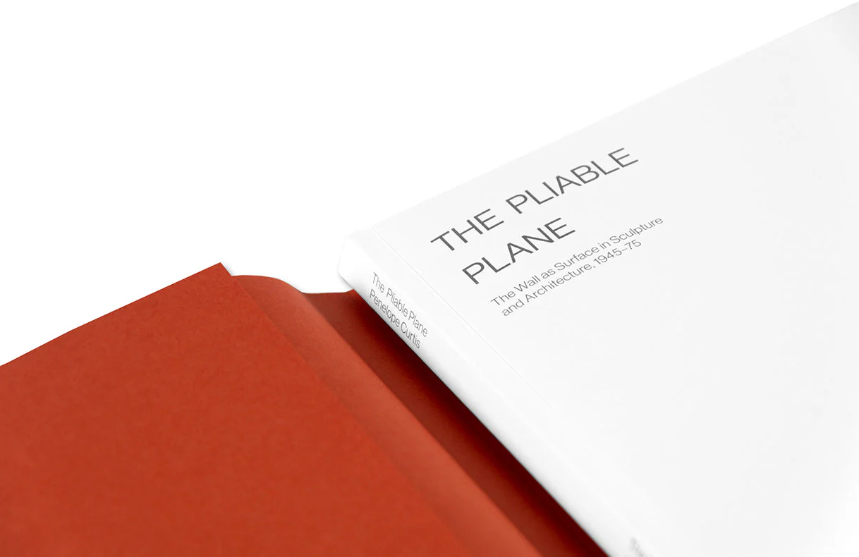 The Pliable Plane: The Wall as Surface in Sculpture and Architecture, 1945–75 - Image 33