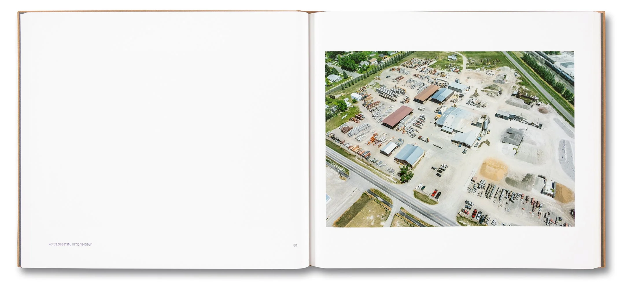 Topographies: Aerial Surveys of the American Landscape - Image 17