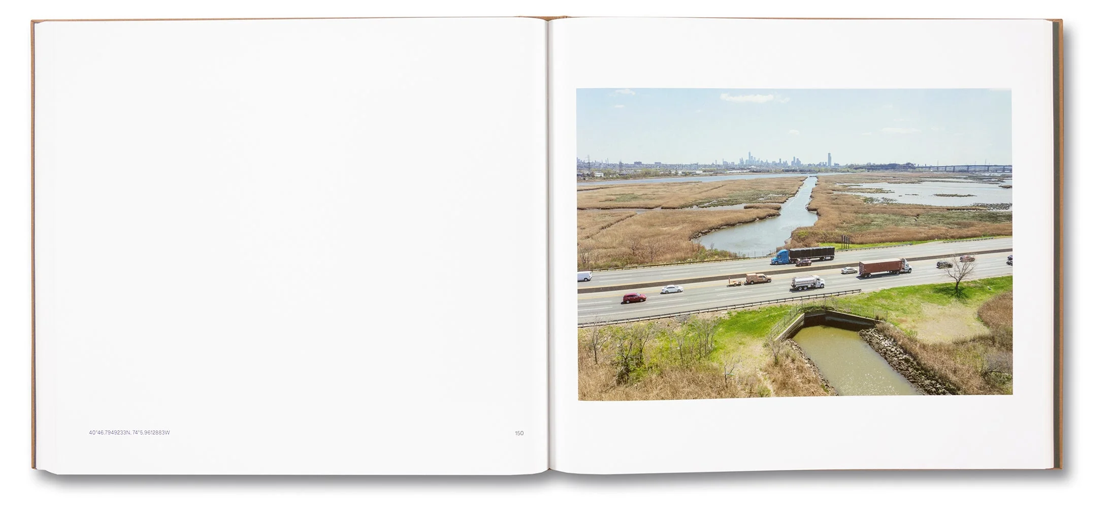 Topographies: Aerial Surveys of the American Landscape - Image 20